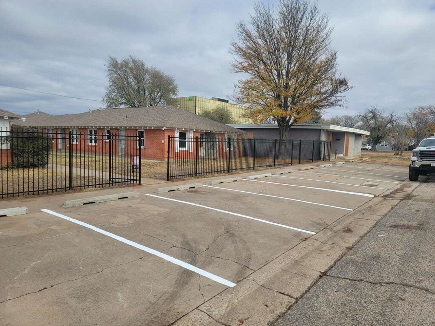 Amarillo Apartment: 2306 SW 8th Ave.