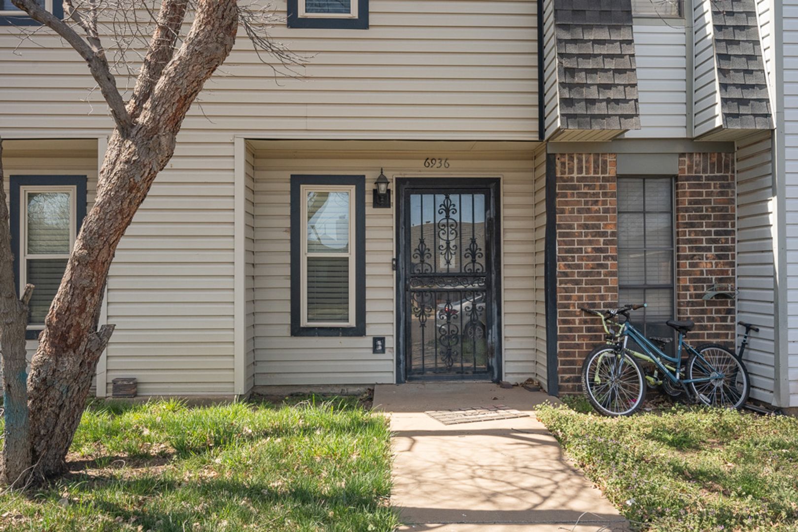 Amarillo House: 6936 Benwood Sq