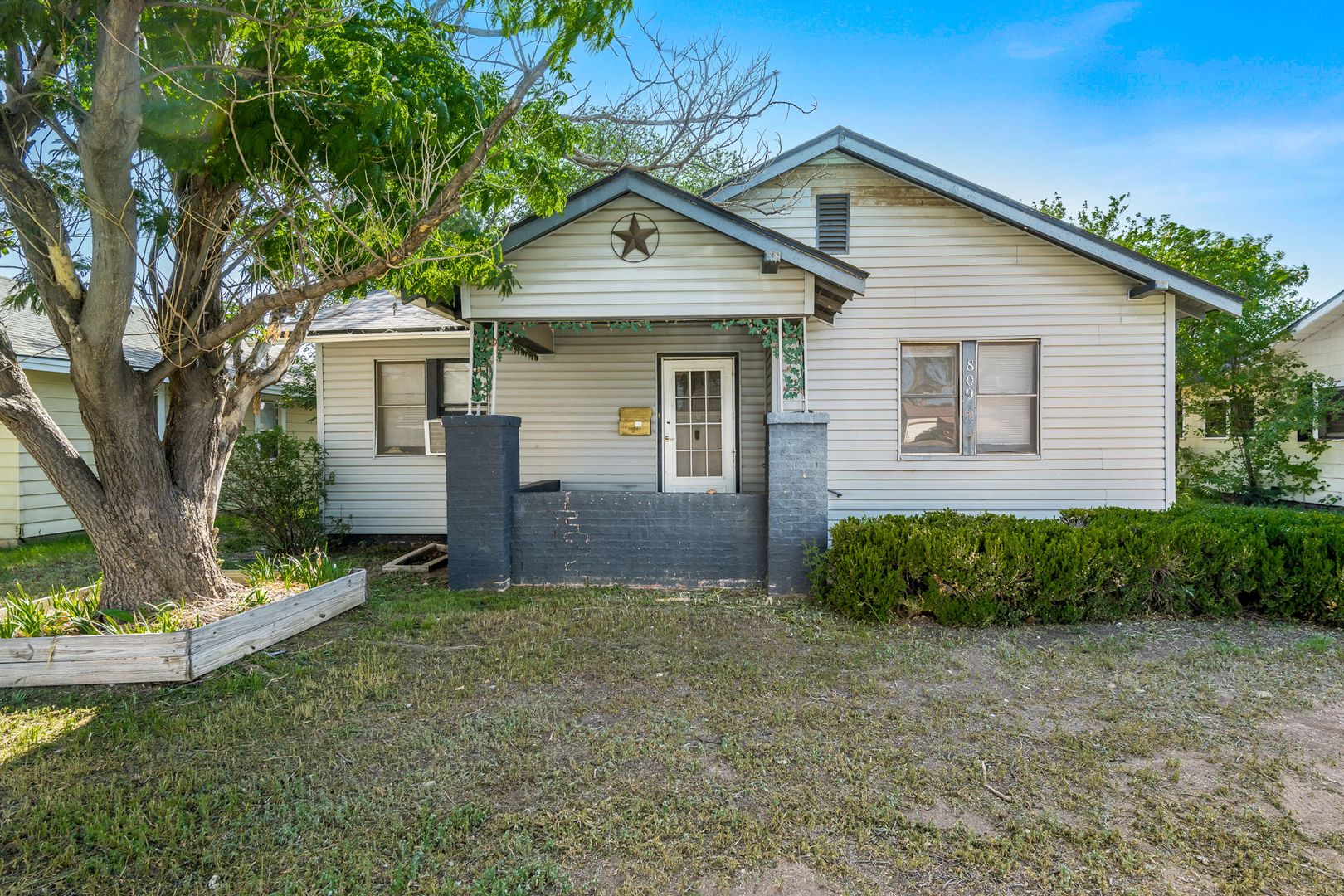 Amarillo House: 809 S Mississippi St