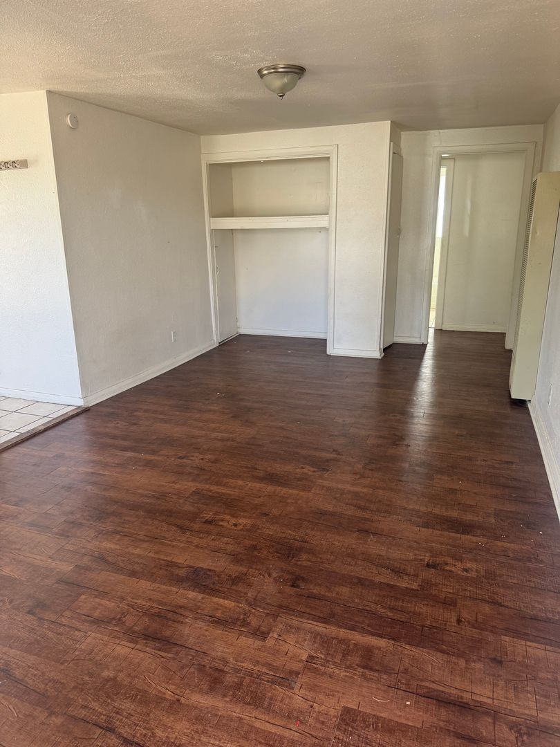 Amarillo Apartment: 503 S MIlam St.