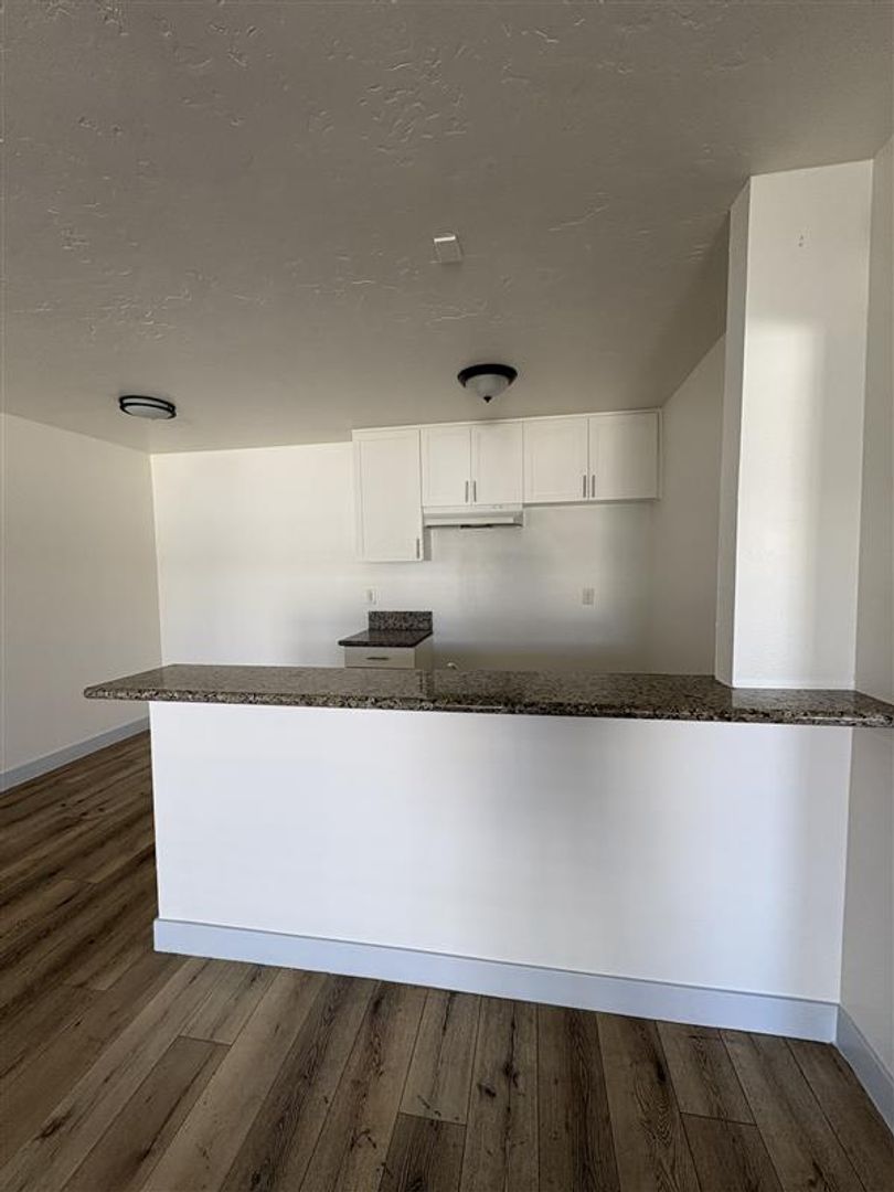 Long Beach Apartment: 5505 Ackerfield Ave