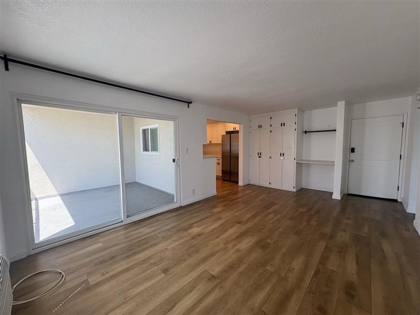 1518 E 3rd St 3 of 12