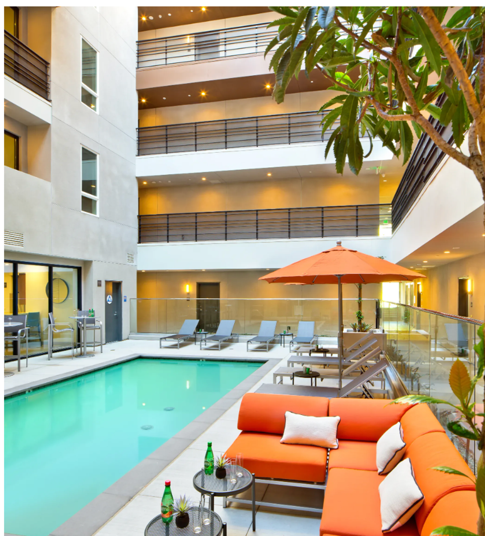 Los Angeles Apartment: 535 S Kingsley Dr.