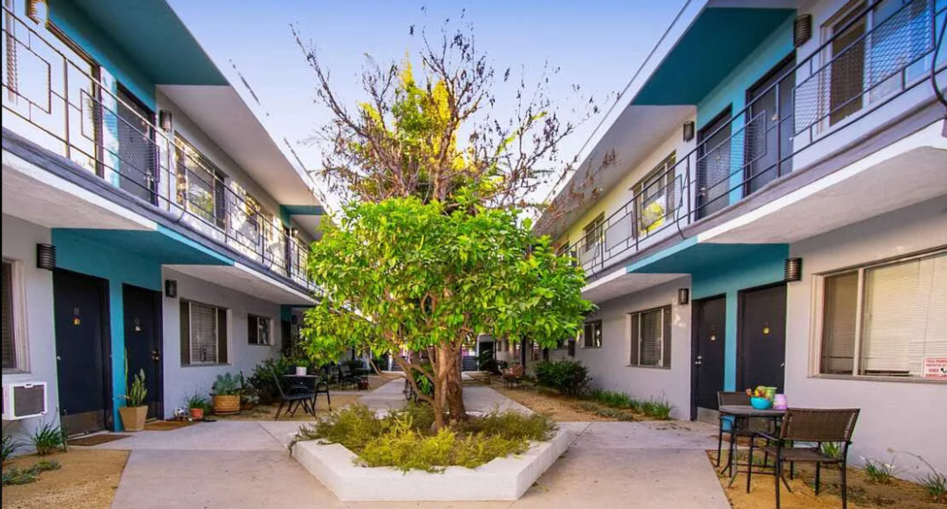 Venice Apartment: 2727-2741 Abbot Kinney Blvd