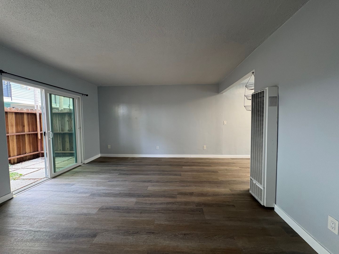 Venice Apartment: 2727-2741 Abbot Kinney Blvd