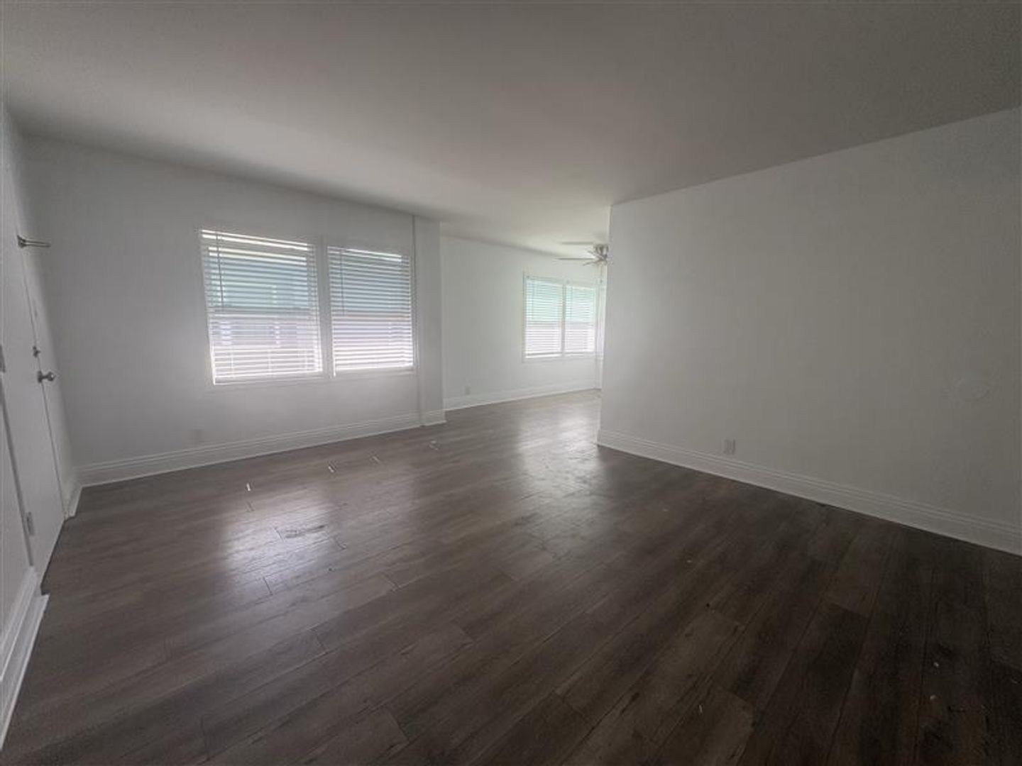 Long Beach Apartment: 201-209 E 12th St