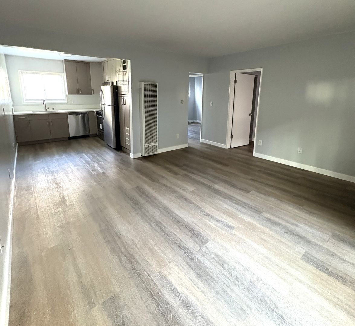 Venice Apartment: 2727-2741 Abbot Kinney Blvd