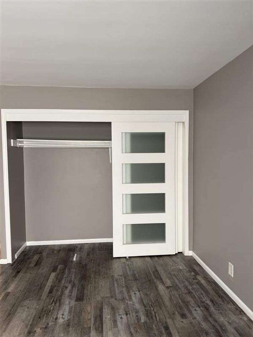 Long Beach Apartment: 1518 E. 3rd St