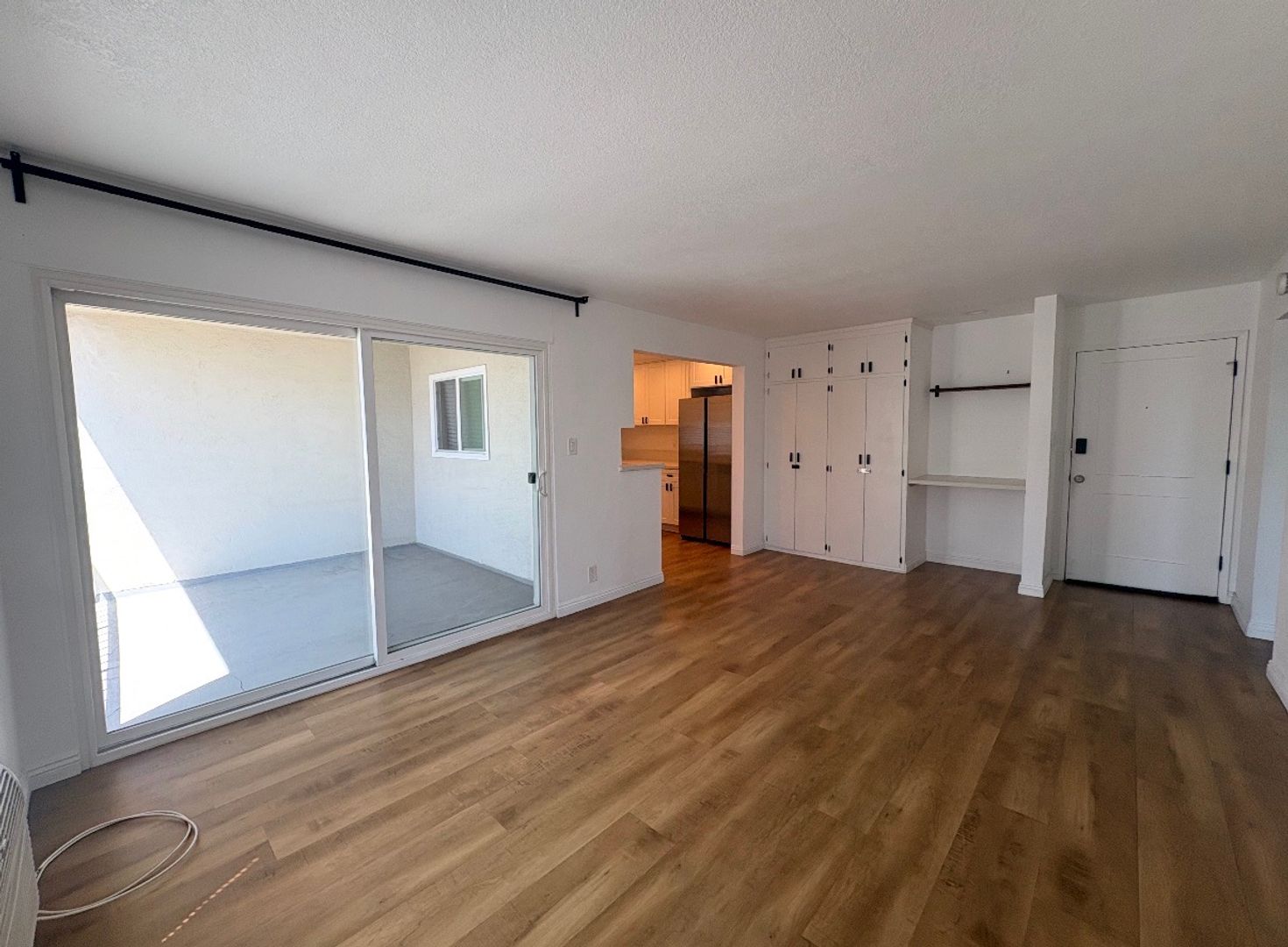Long Beach Apartment: 1518 E. 3rd St