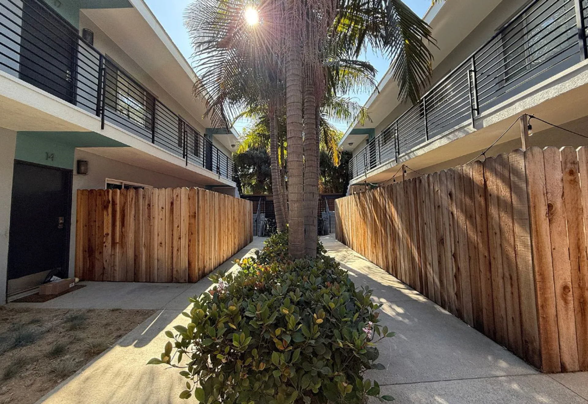 2727-2741 Abbot Kinney Blvd 3 of 12