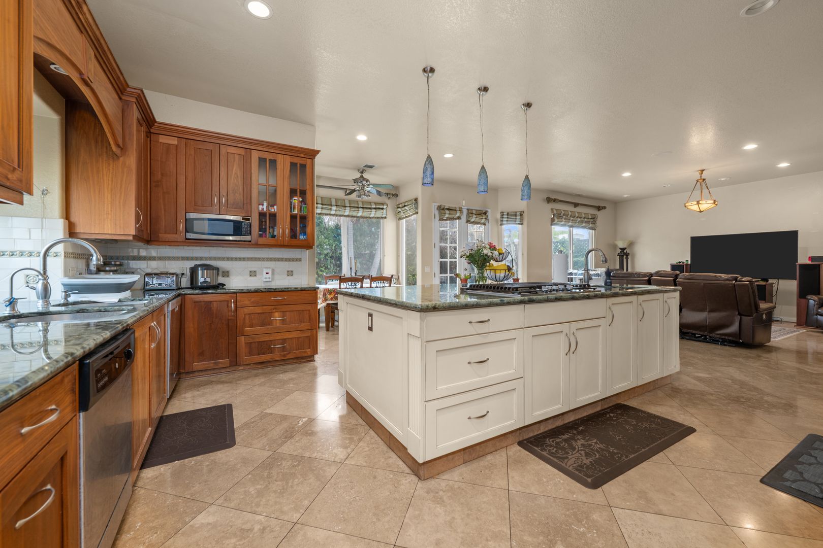 San Diego House: 6233 Rose Street