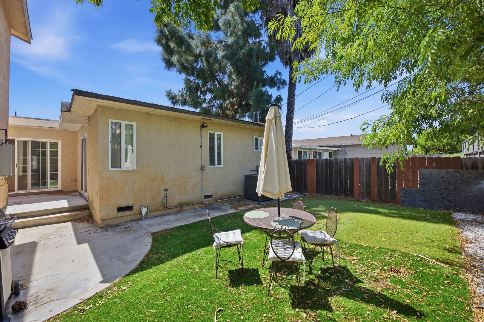 San Diego House: 6250 Dorothy Drive