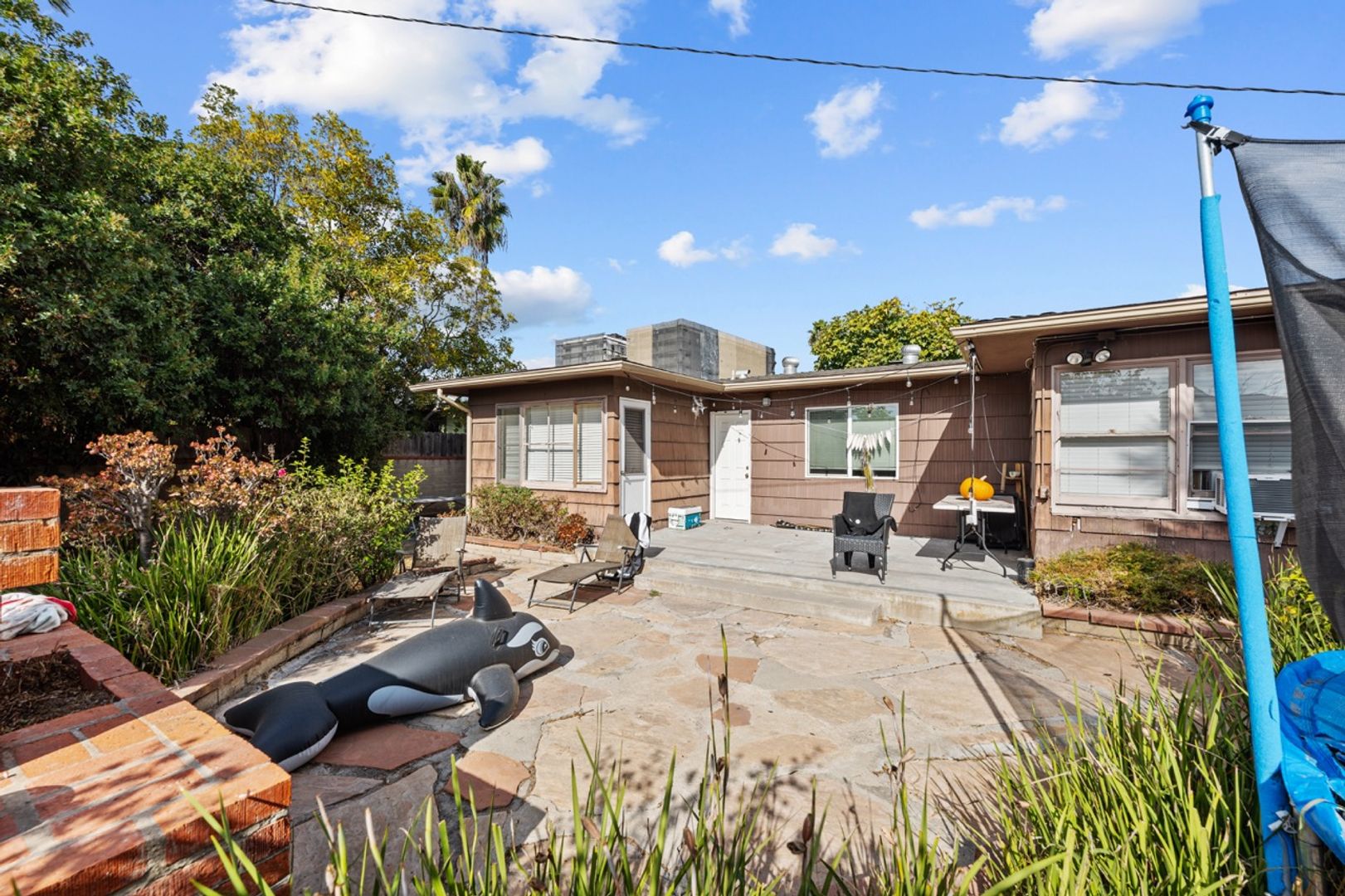 San Diego House: 6239-6241 Mary Lane Drive
