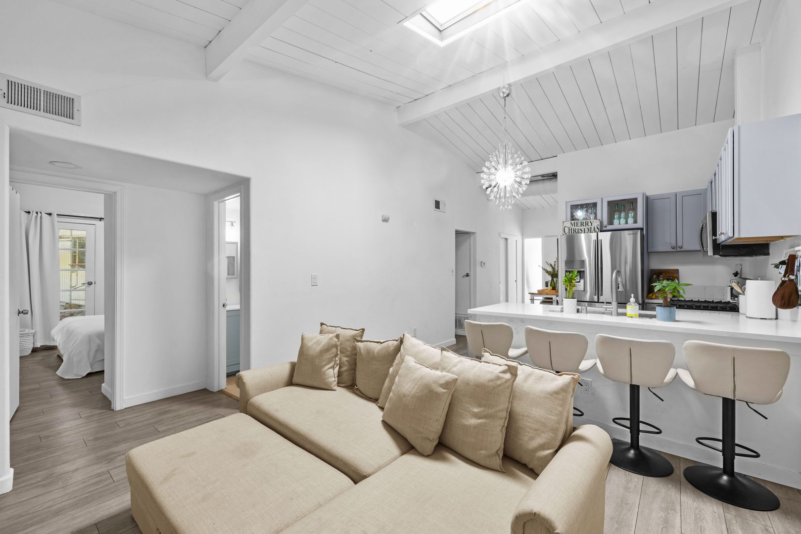 San Diego House: 4955 Baja Court