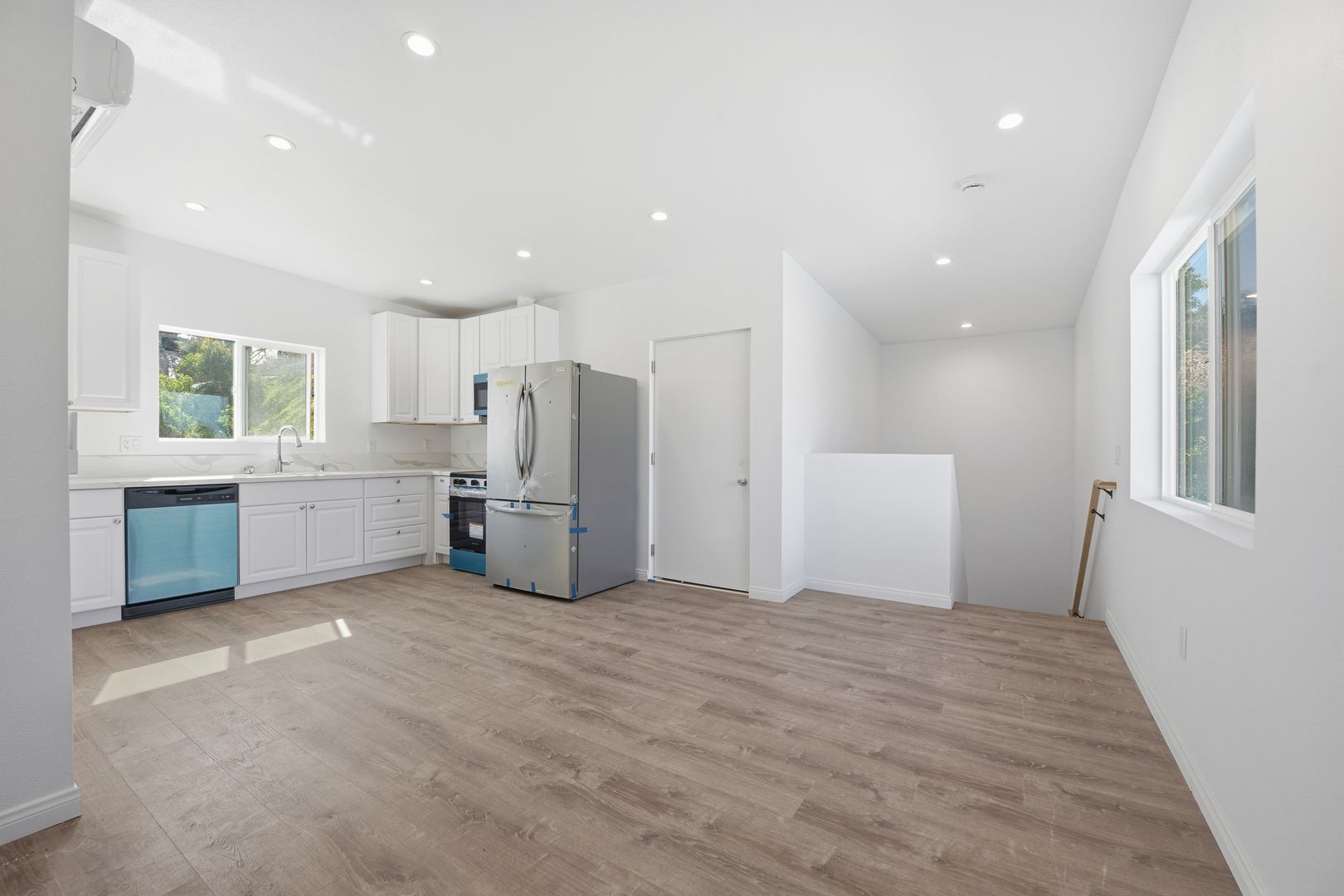 San Diego House: 5426 Brockbank Place