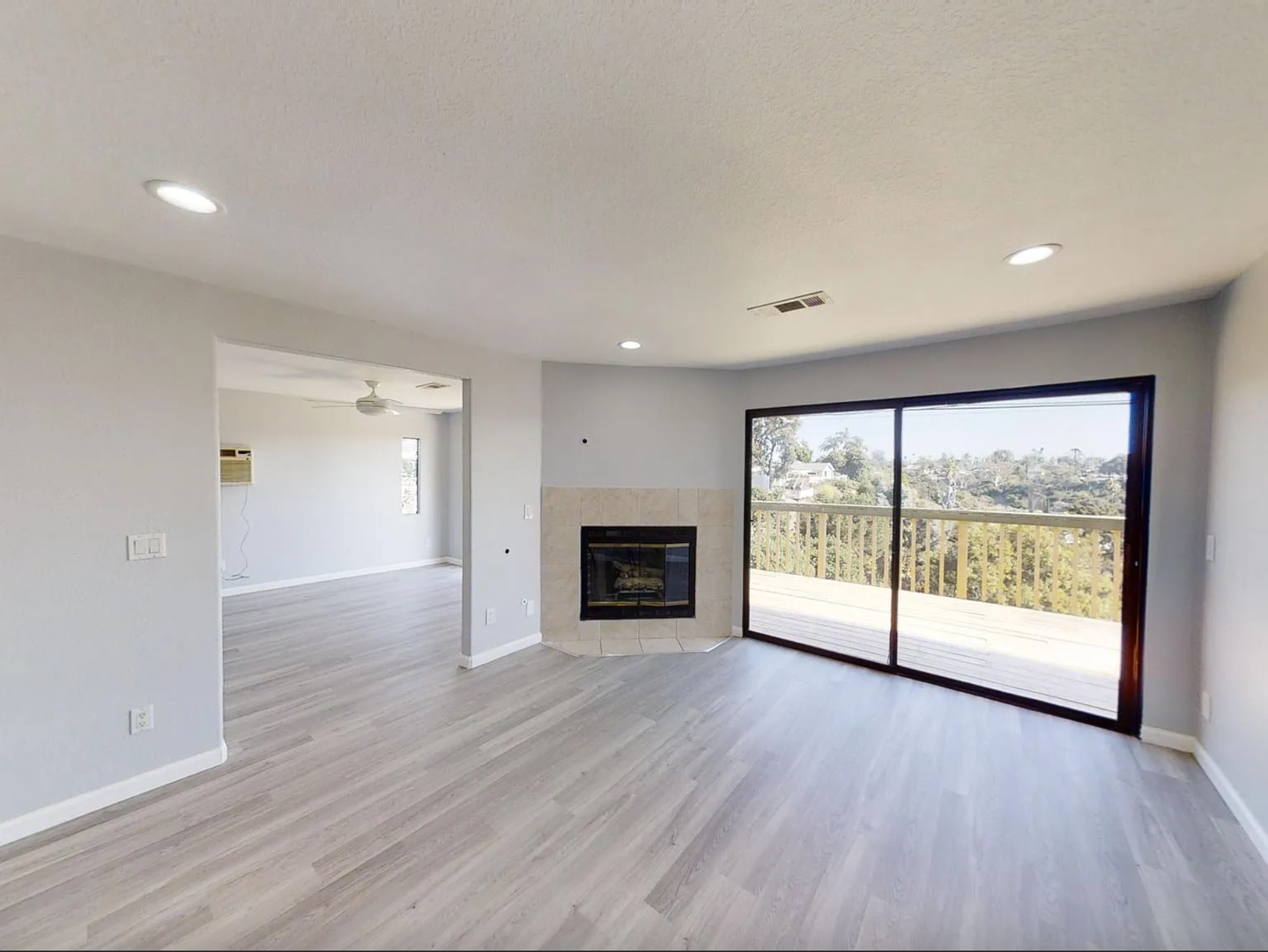San Diego House: 5539-5541 Dorothy Drive