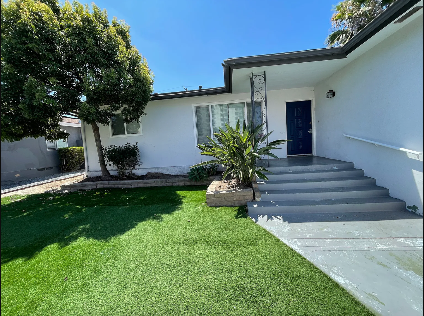 San Diego House: 5531 Mary Lane Drive