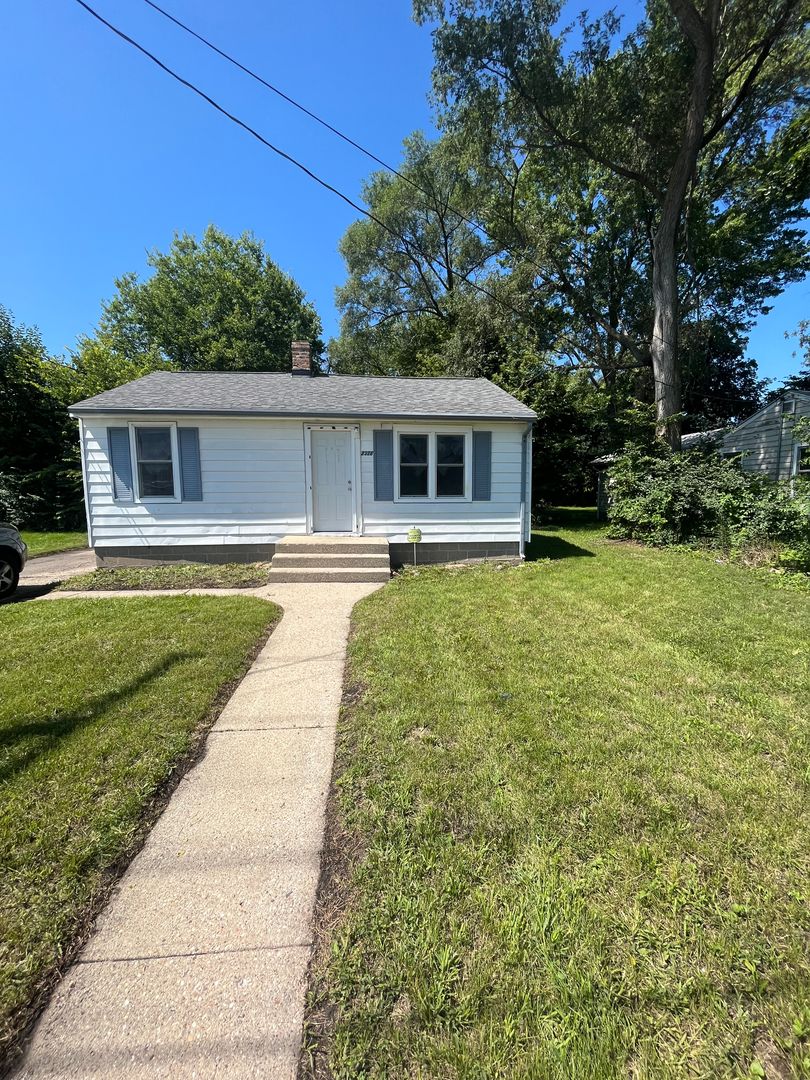 Rockford House: 2326 Belden St
