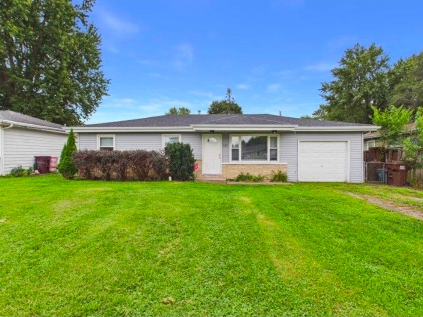 Machesney Park House: 121 Marquette Rd