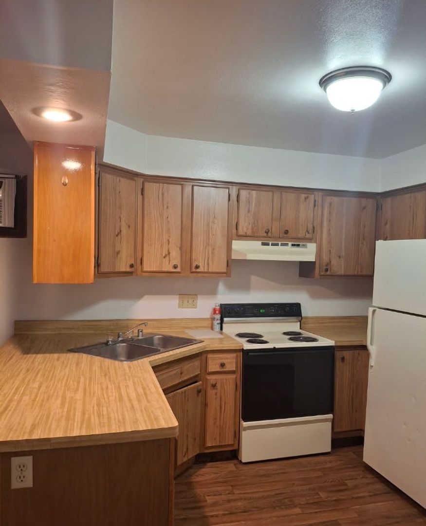 Rockford Apartment: 4425 Trevor Circle