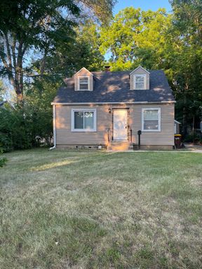 2 Bedroom 1 Bath Home available for Rent in Rockford *SECTION 8 WELCOMED* – photo 1