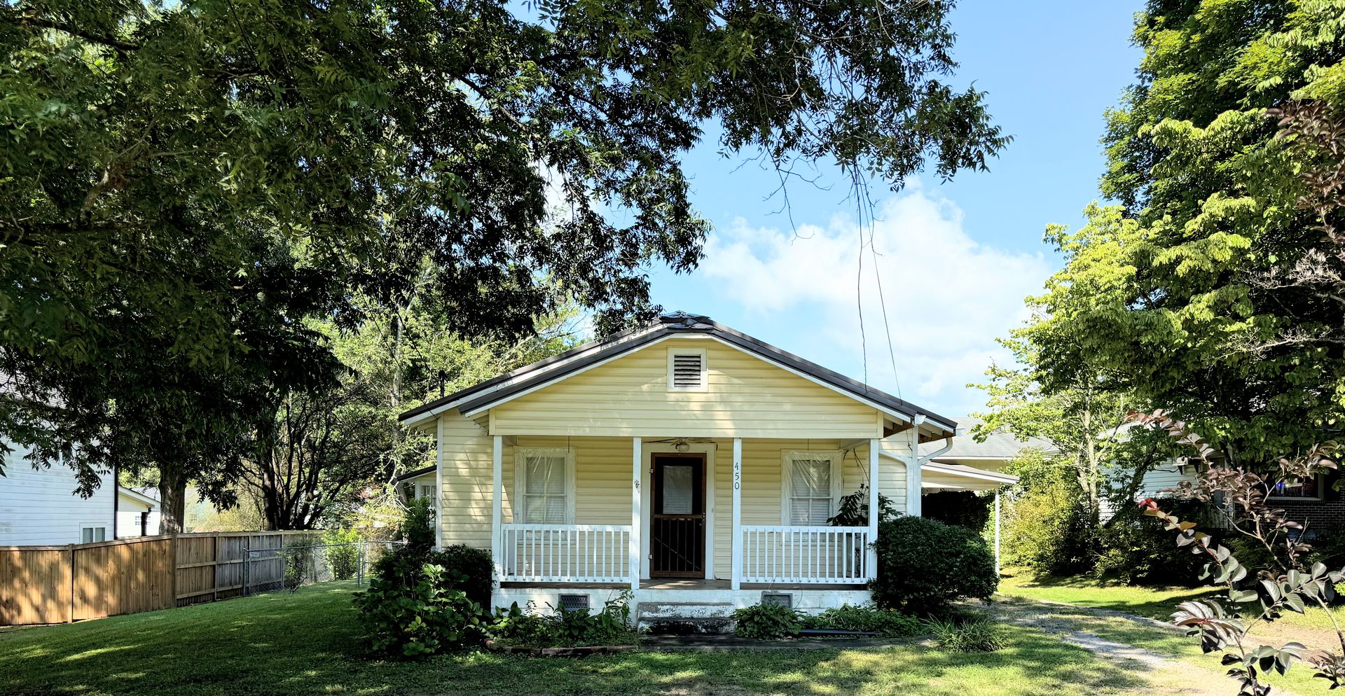 Tallapoosa House: 450 Bowdon St.