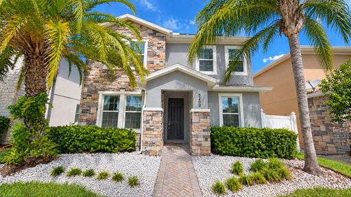 3 Bedroom Home Across from Park with Solar & Lawn Service – Orlando – photo 1