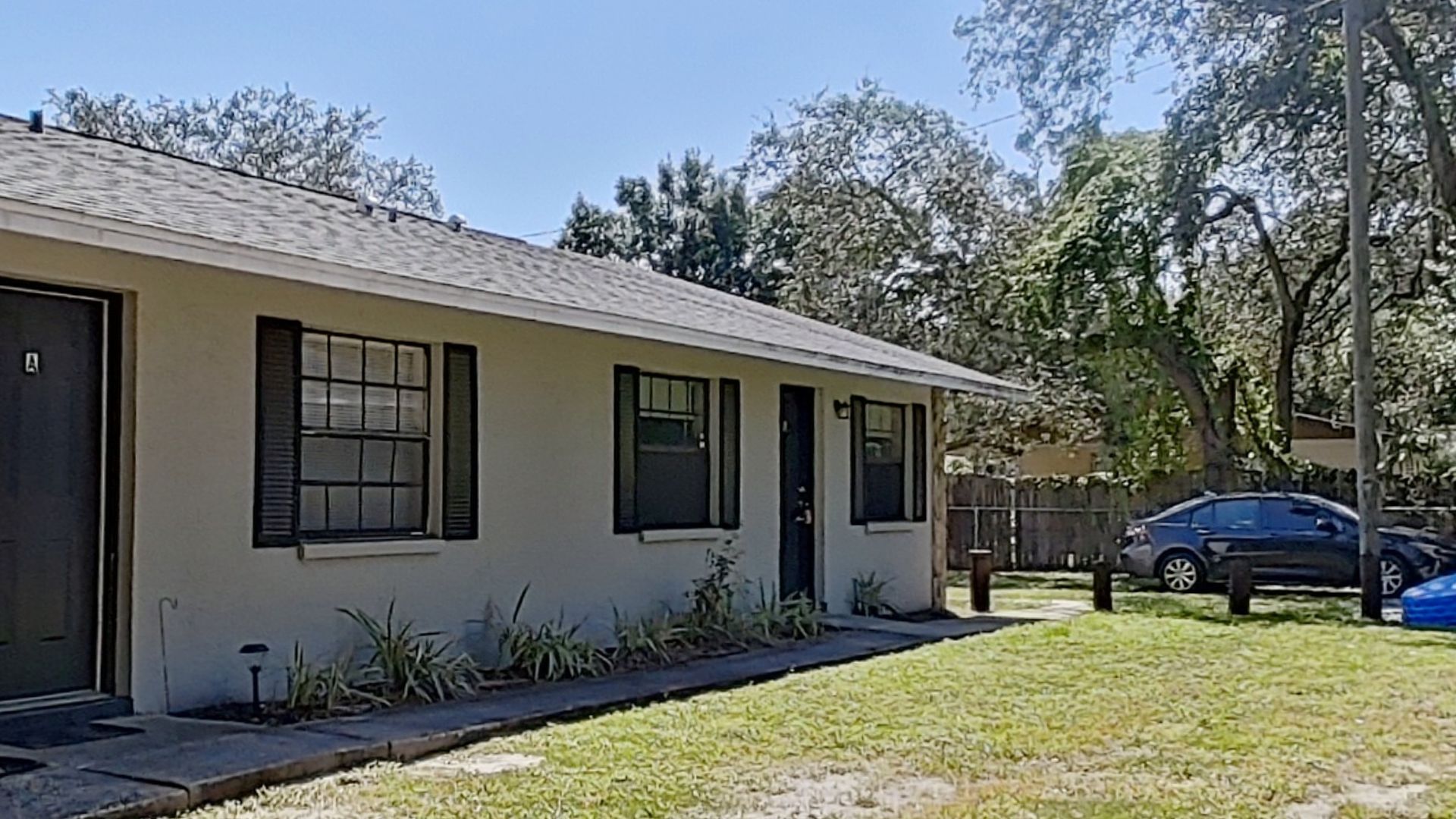 Tampa Apartment: 923 E Poinsettia Ave.