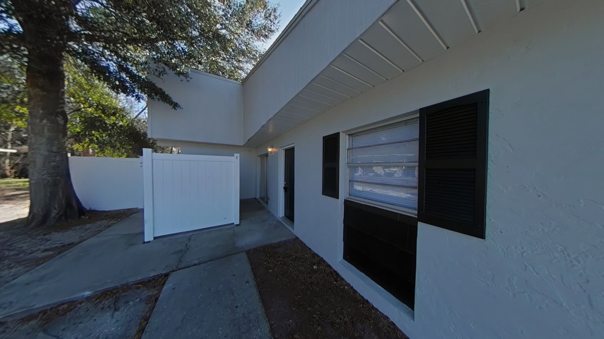 Ocala Apartment: 2921 SE 52nd Ave.