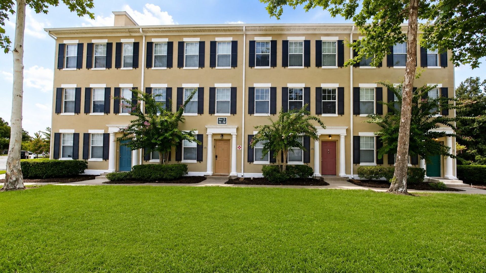 Celebration Townhome: 763 Siena Palm Dr.