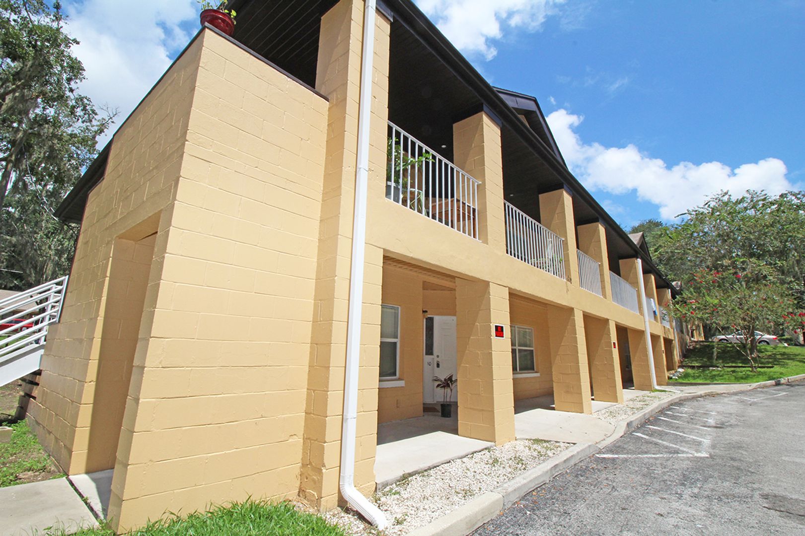 Ocala Apartment: 616 SE 11th Street