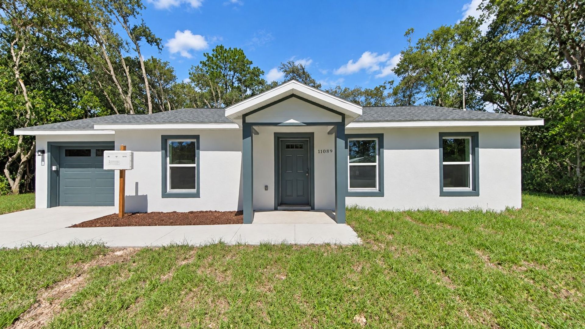 Dunnellon House: 11089 SW 108th St.