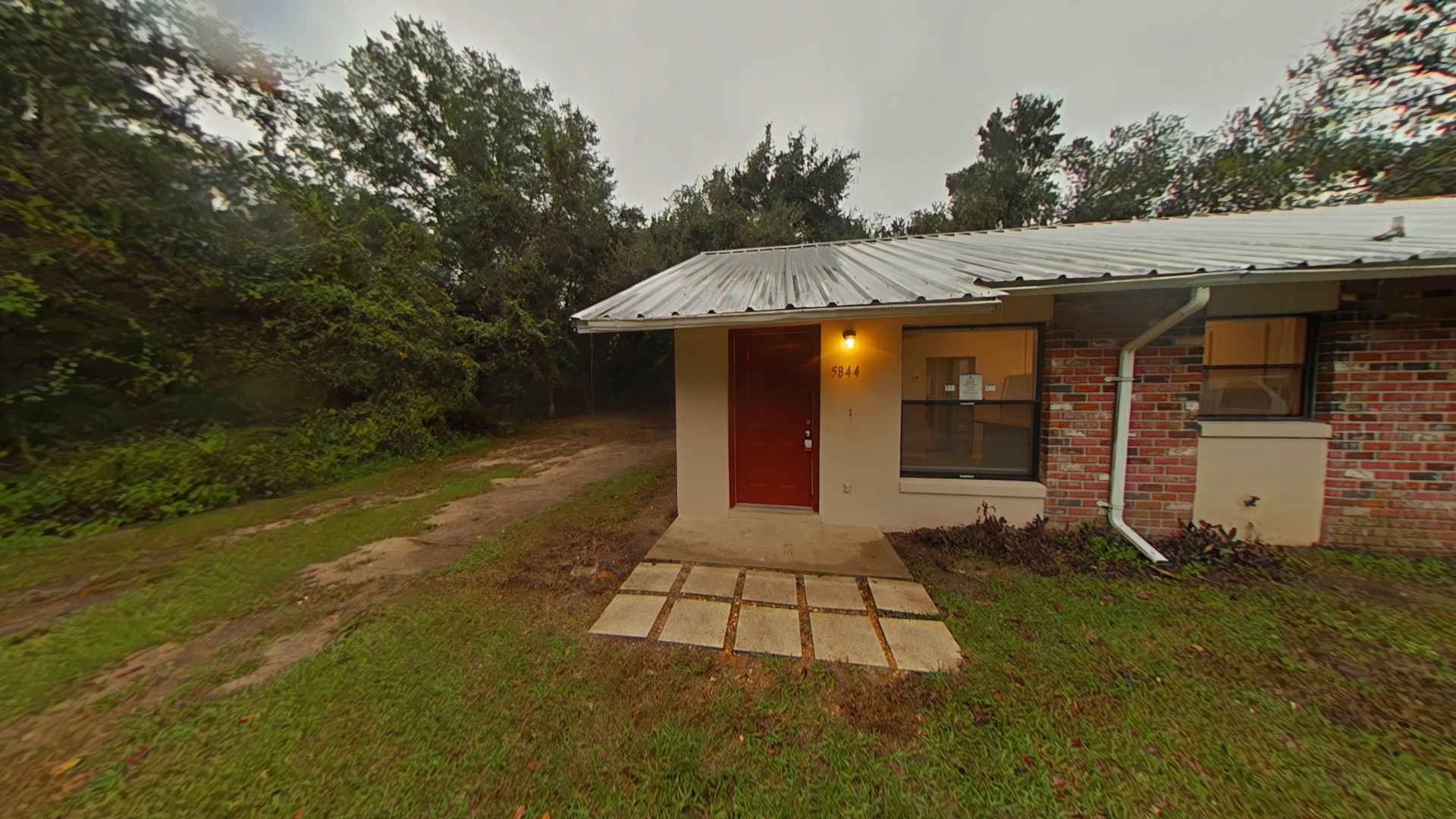 Ocala House: 5844  NW 14th Street