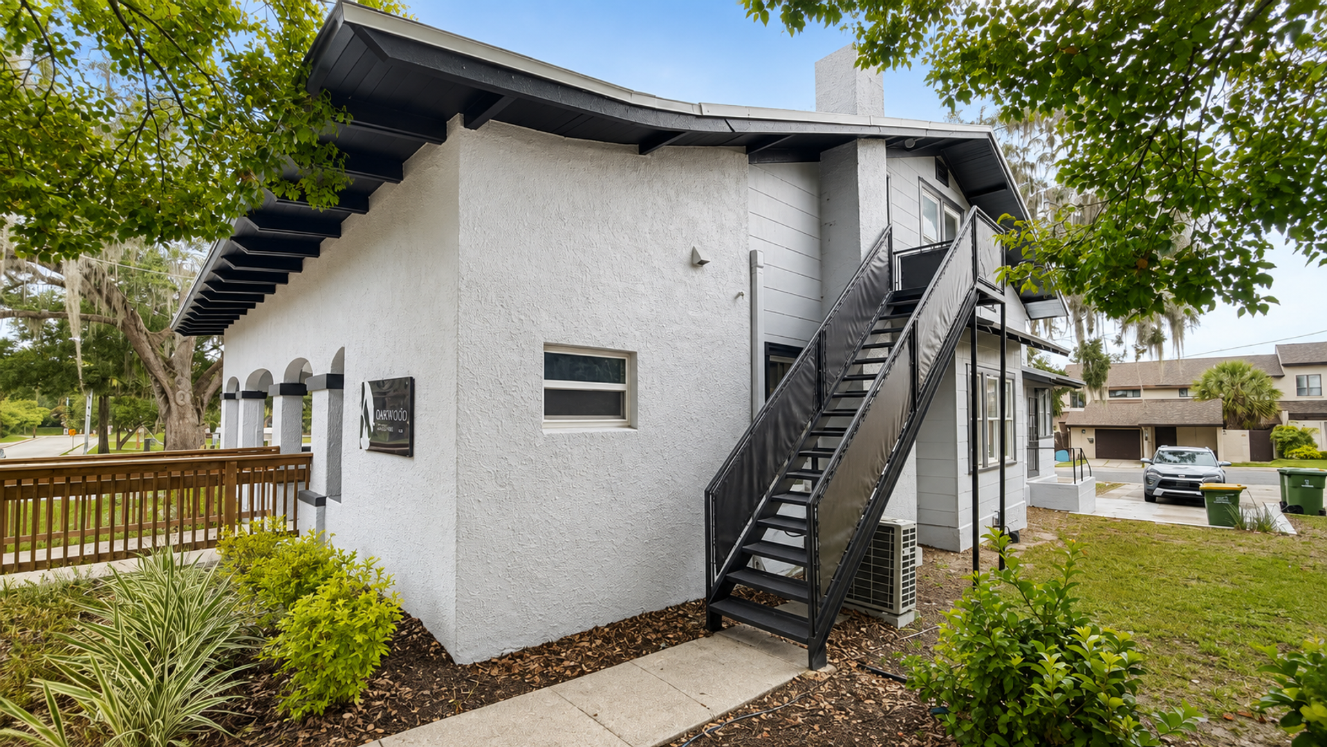 Leesburg House: 128 Orange Ave.