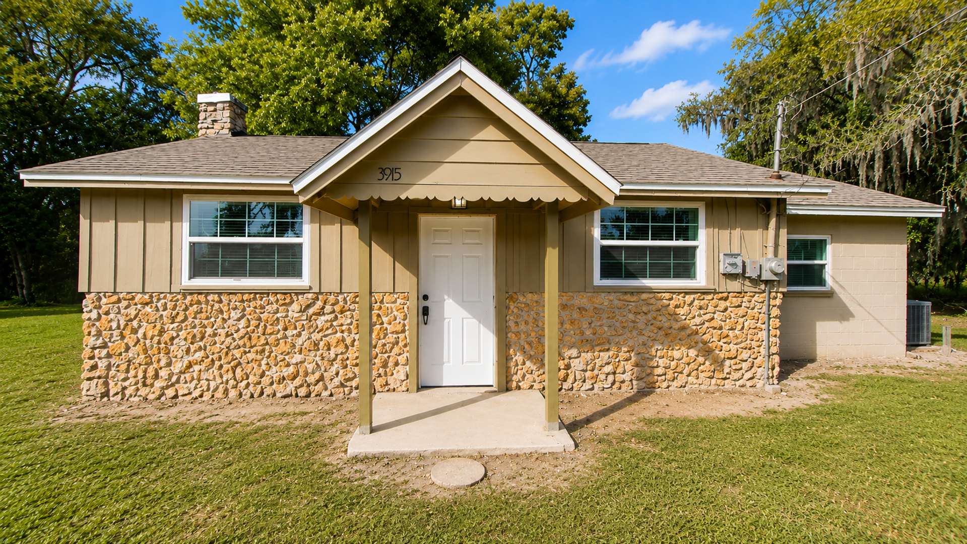 Ocala Apartment: 3903-3915 NW Gainesville Rd.