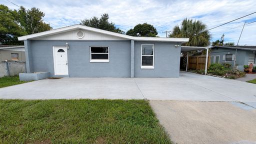 Updated 3 Bedroom Home with Bonus Florida Room, Workshop & Fenced Yard – photo 1