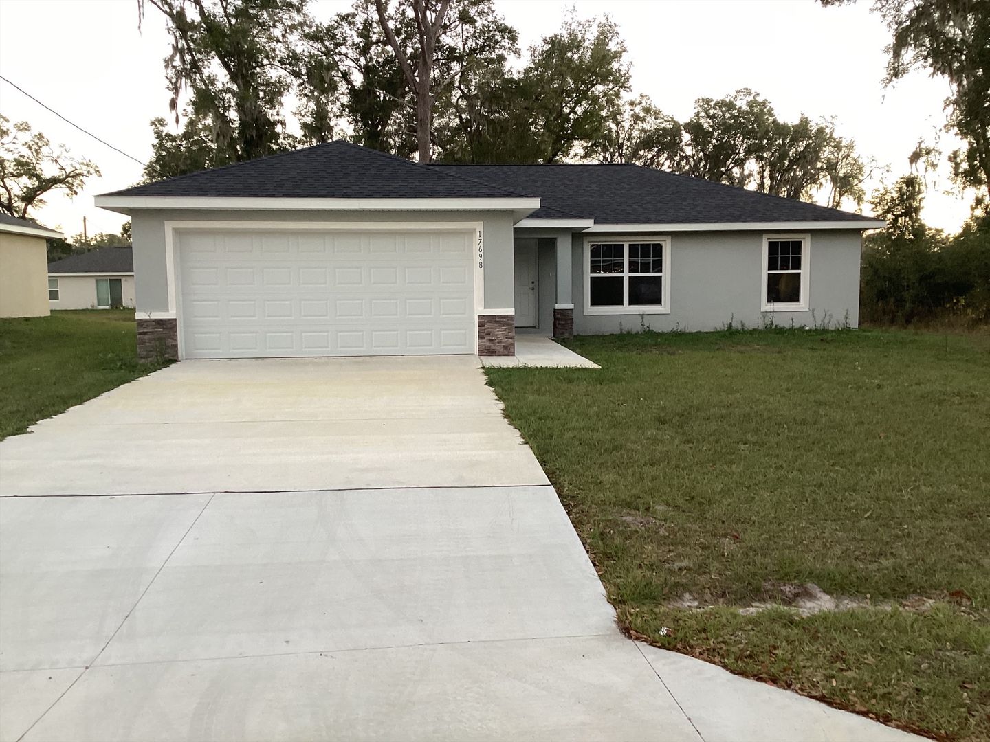 Dunnellon House: 17698 SW 113th Pl