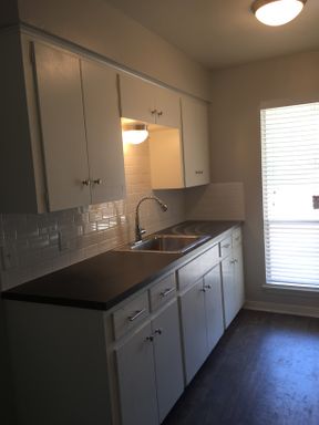 Updated on Sunshine Drive1 BR- private yard! – photo 1