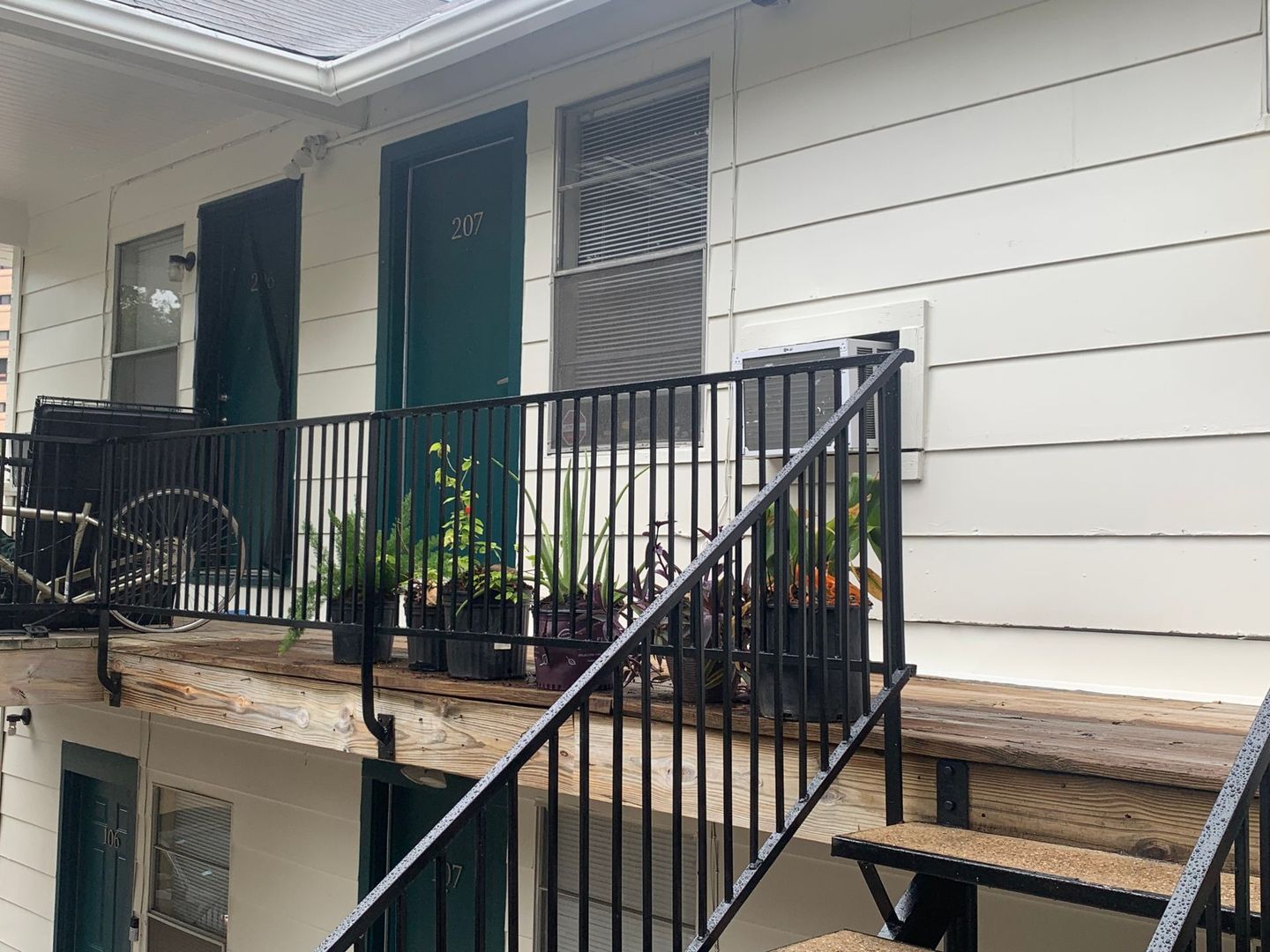 Austin Apartment: 502 Elmwood Pl