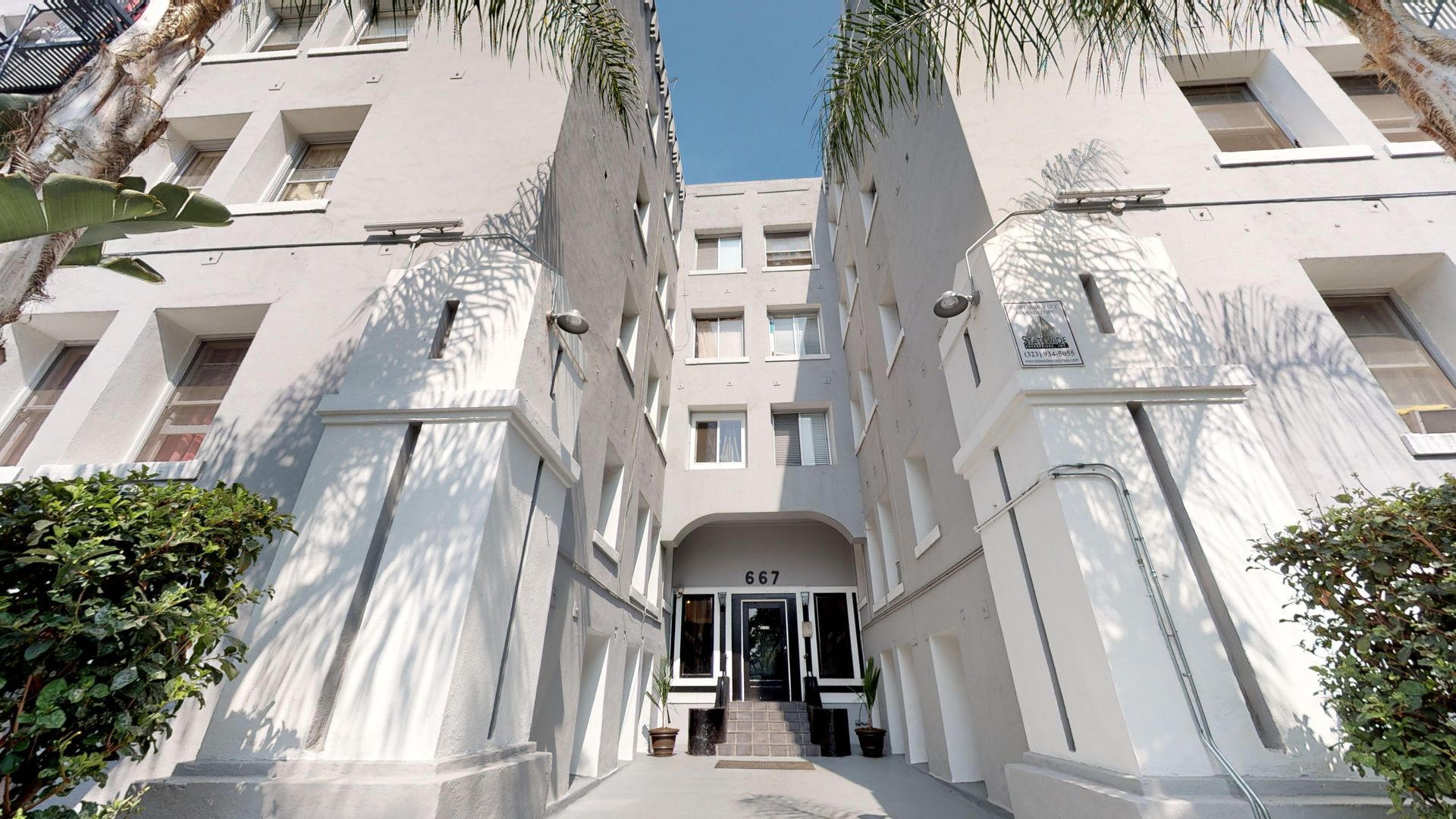 Los Angeles Apartment: 667 S. Carondelet St.