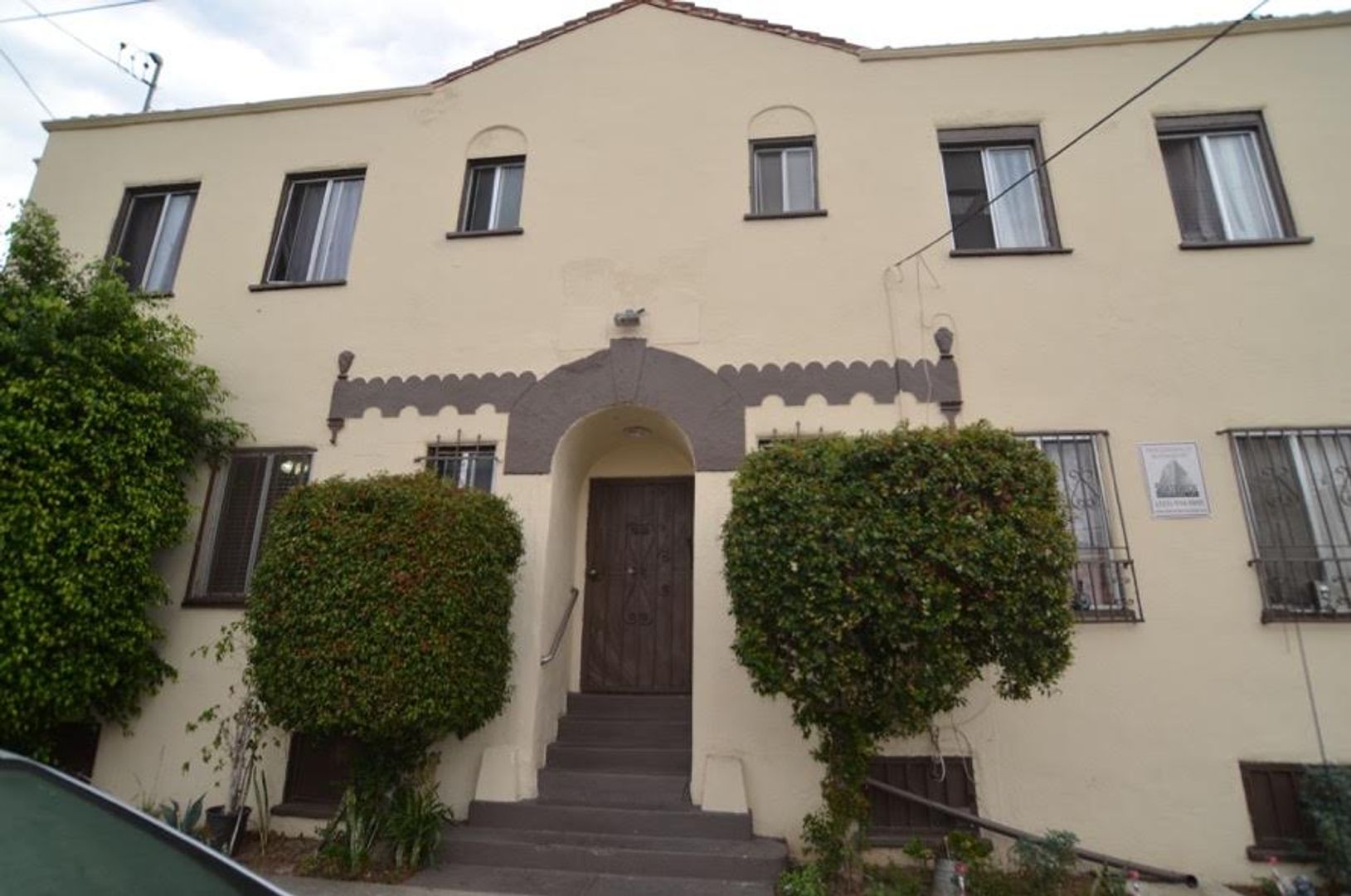 Los Angeles (Historic West Adams) Apartment: 2410 S. Budlong Ave. #D