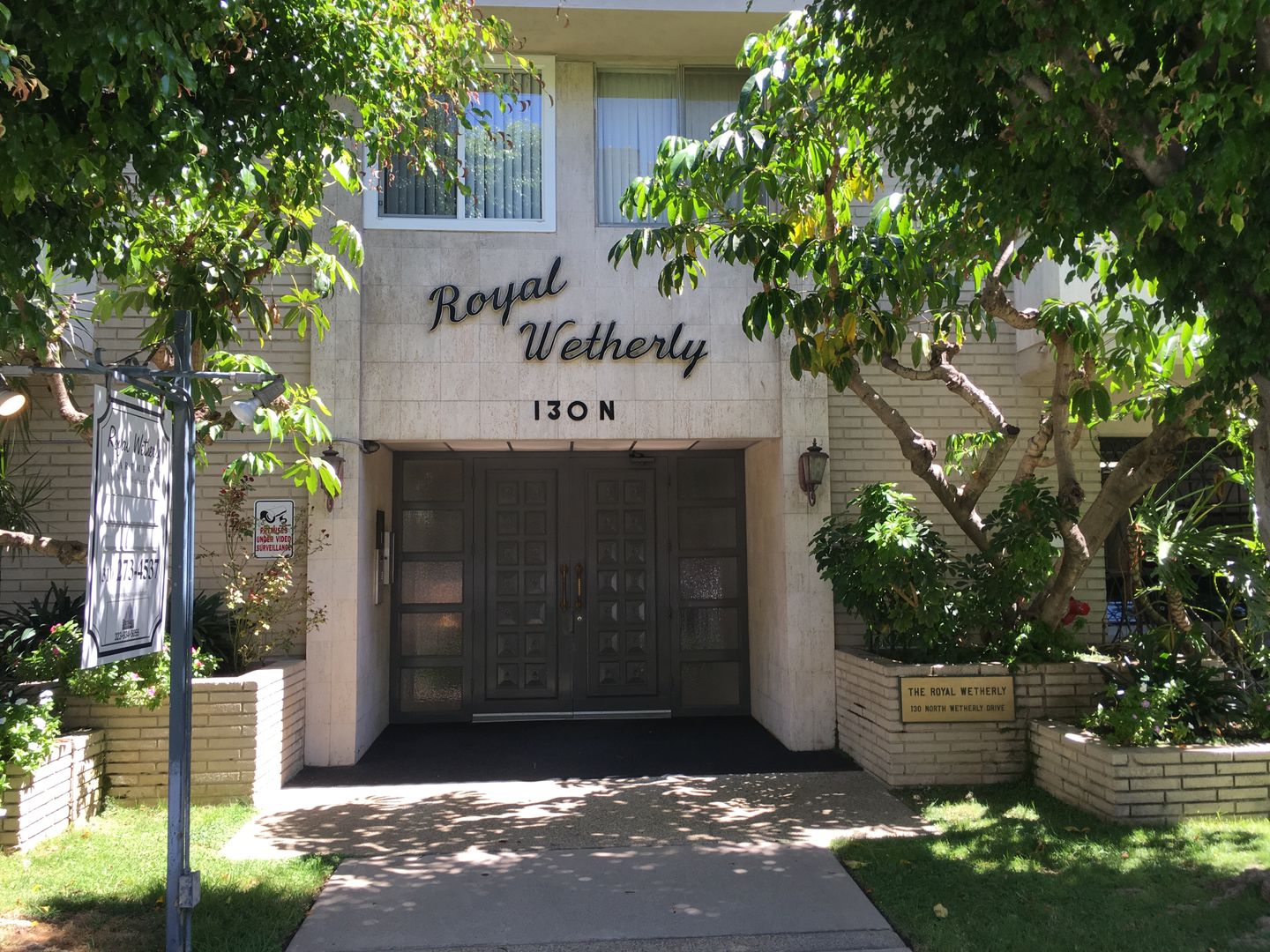 Los Angeles Apartment: 130 N. Wetherly Dr.