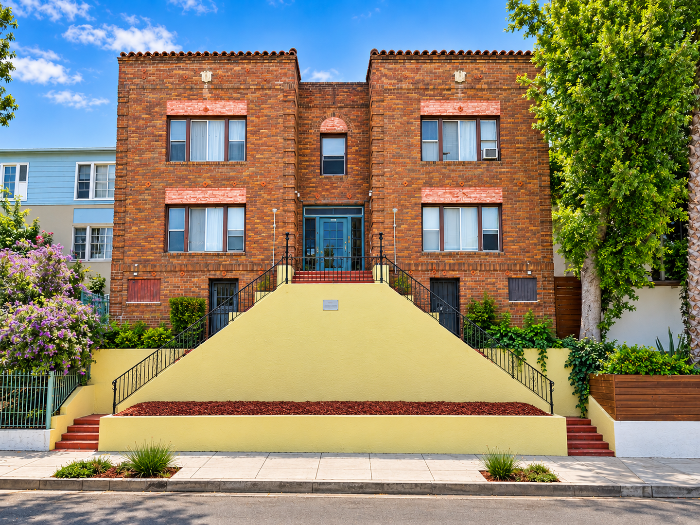 Los Angeles Apartment: 130 S. Coronado St.