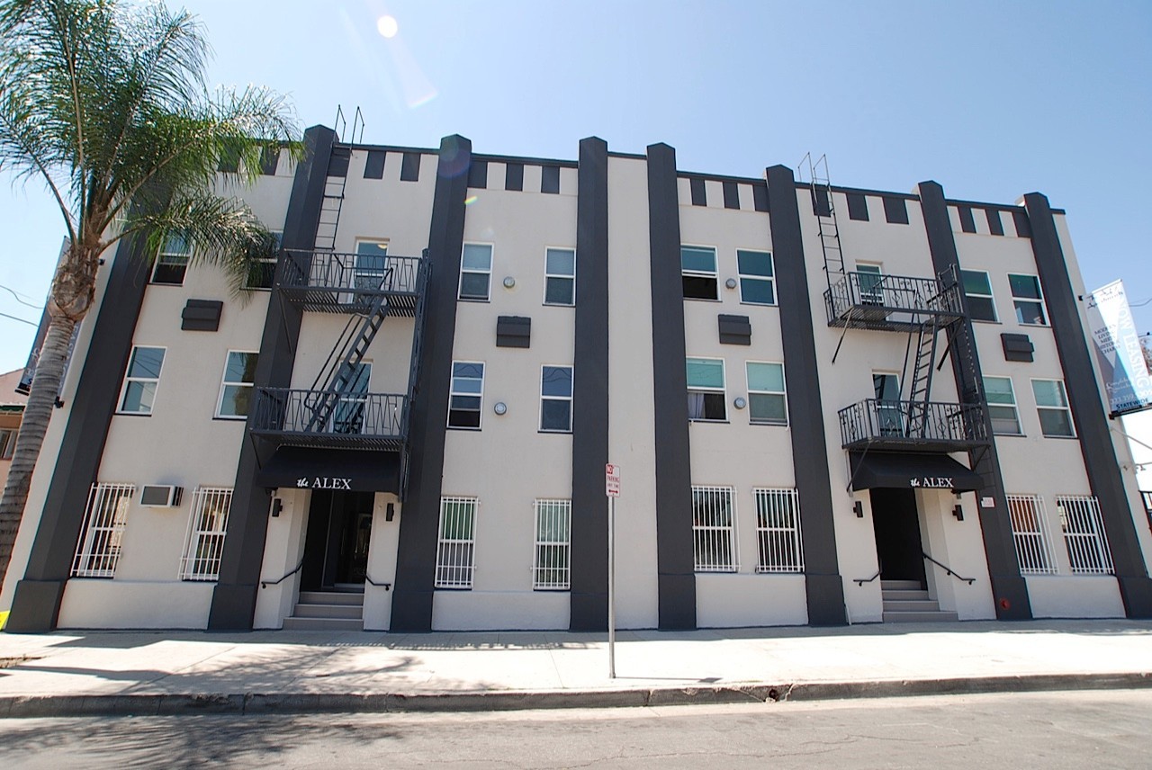 Hollywood Apartment: 1641, 1645 N Alexandria Ave