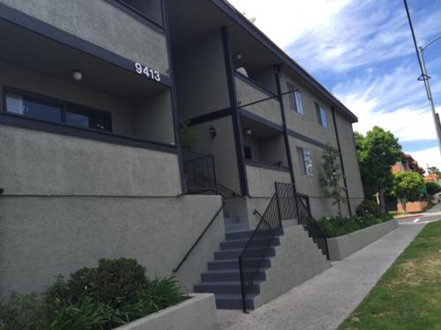 Panorama City Apartment: 9413 Van Nuys Blvd