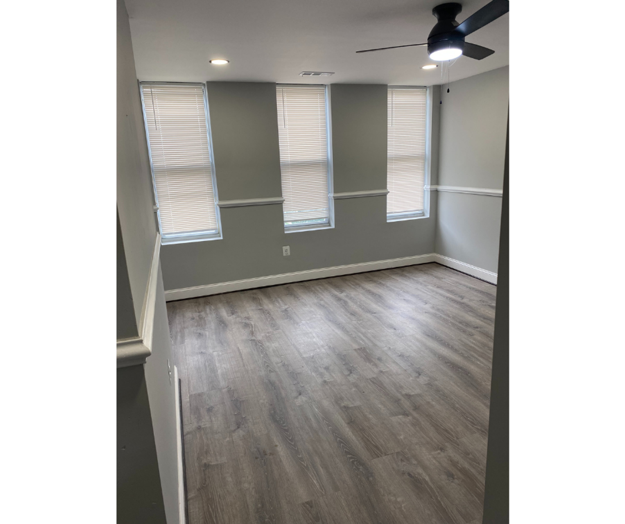 210 North Mount Street 2 of 12
