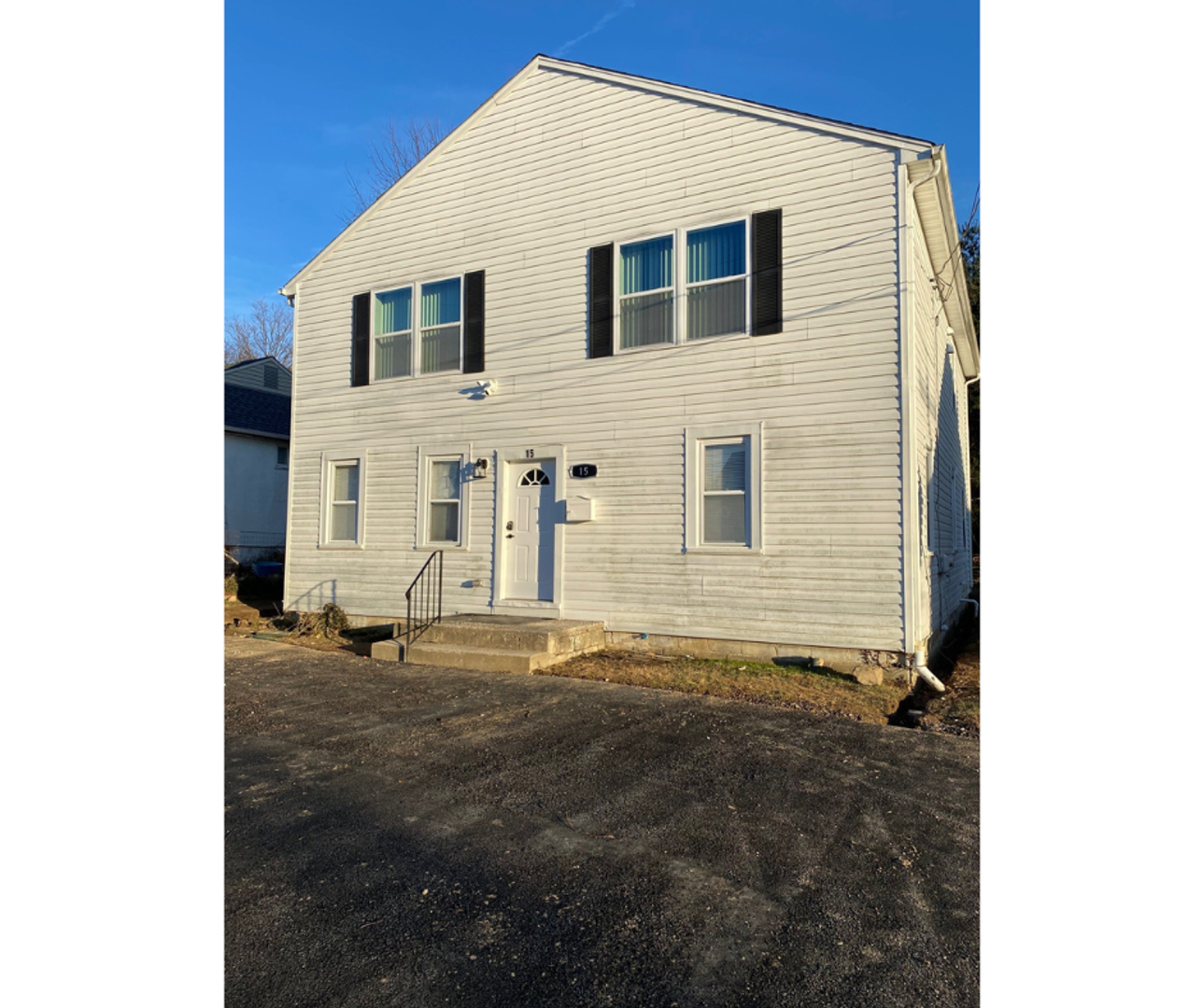 Pikesville Townhome: 15 Village Road