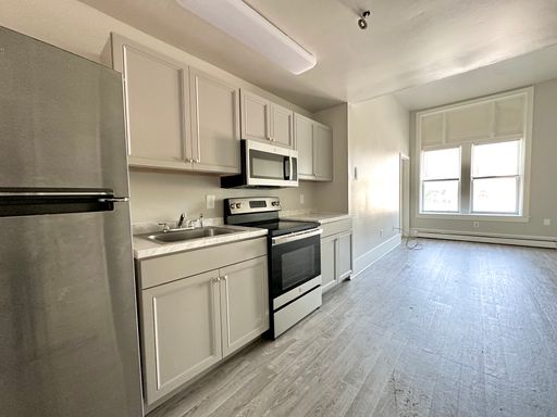 1255 Market Street, Apt 201, Harrisburg, PA 17103