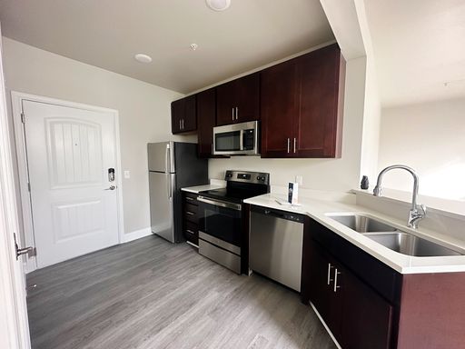 Layla-1 Bedroom/ 1 Bath – photo 1