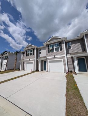 MOVE IN SPECIAL!! 3BR Townhome in Conway – Long Term Rental, South Carolina – photo 1
